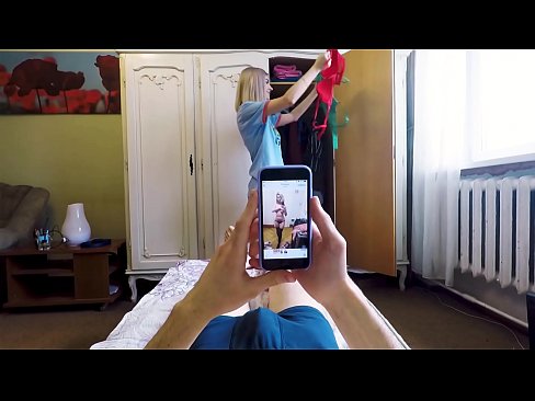 ❤️ Stepsister għamel lil ħuha jiġbor eżatt qabel ma daħlet id-dar ❤  Sess lilna ️❤