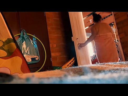 ❤️ Iz-ziju jsegwini fid-doċċa, hu jaqtagħni waqt li nieħu doċċa. ❤  Sess lilna ️❤